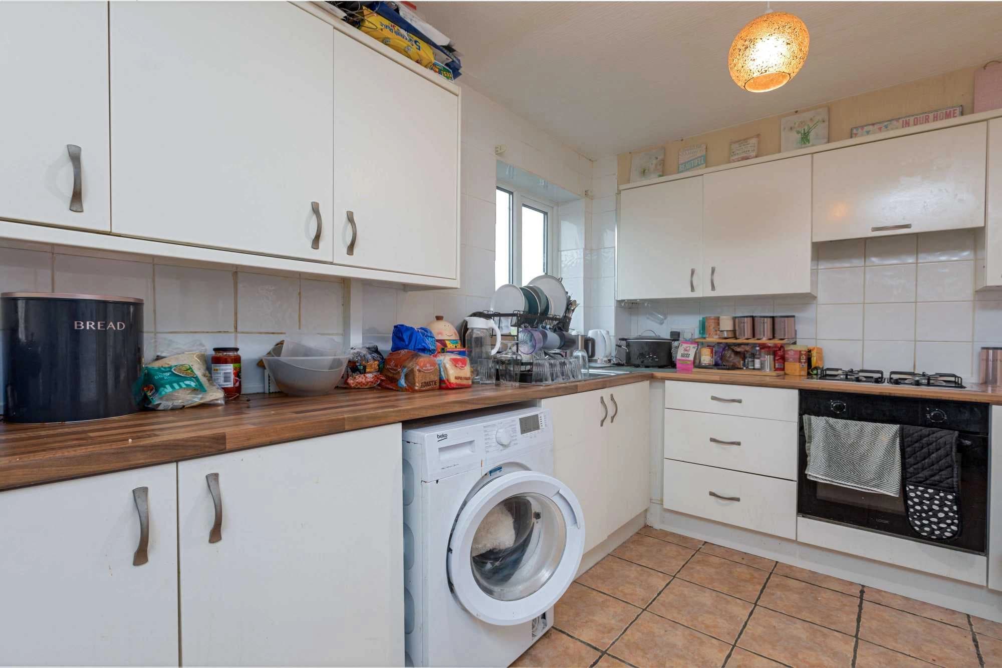 property photo 4 of 18