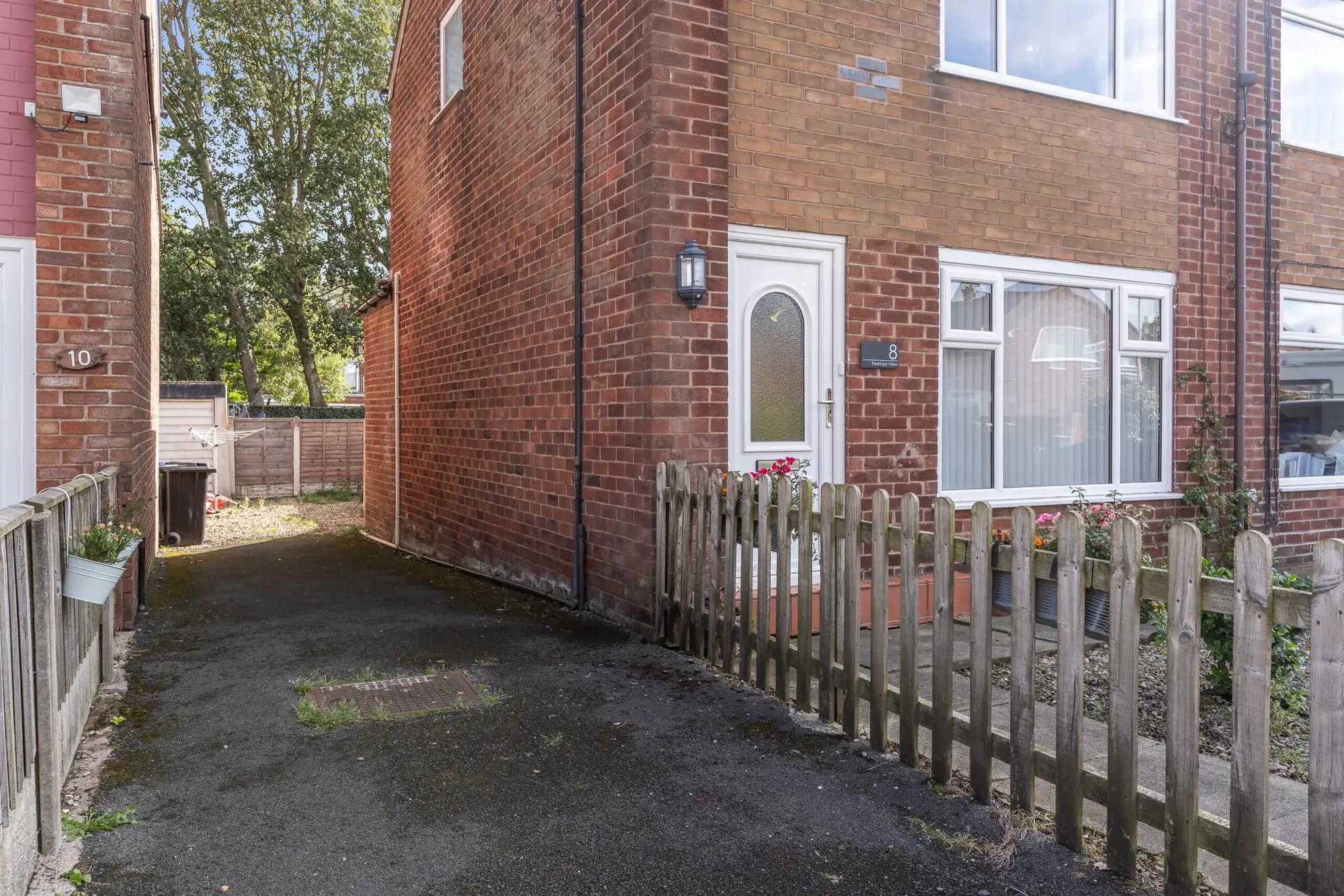 property photo 18 of 20