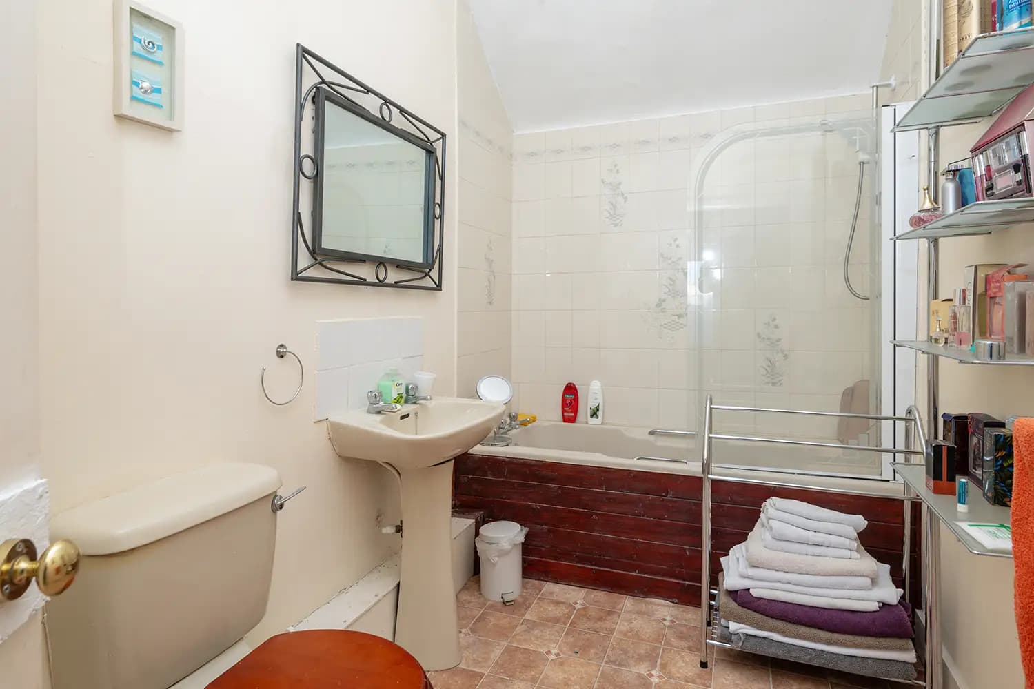 property photo 9 of 28