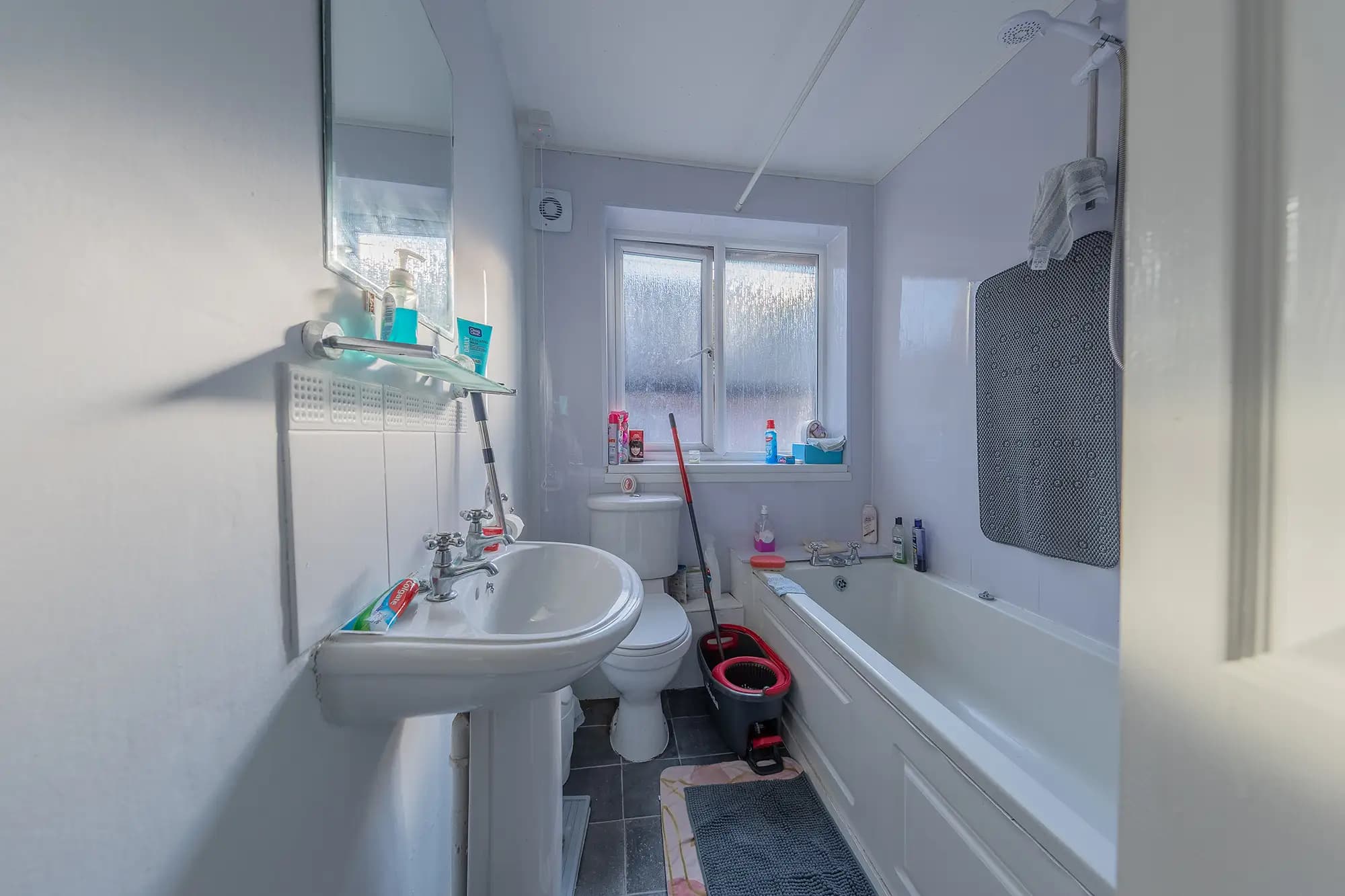 property photo 9 of 22