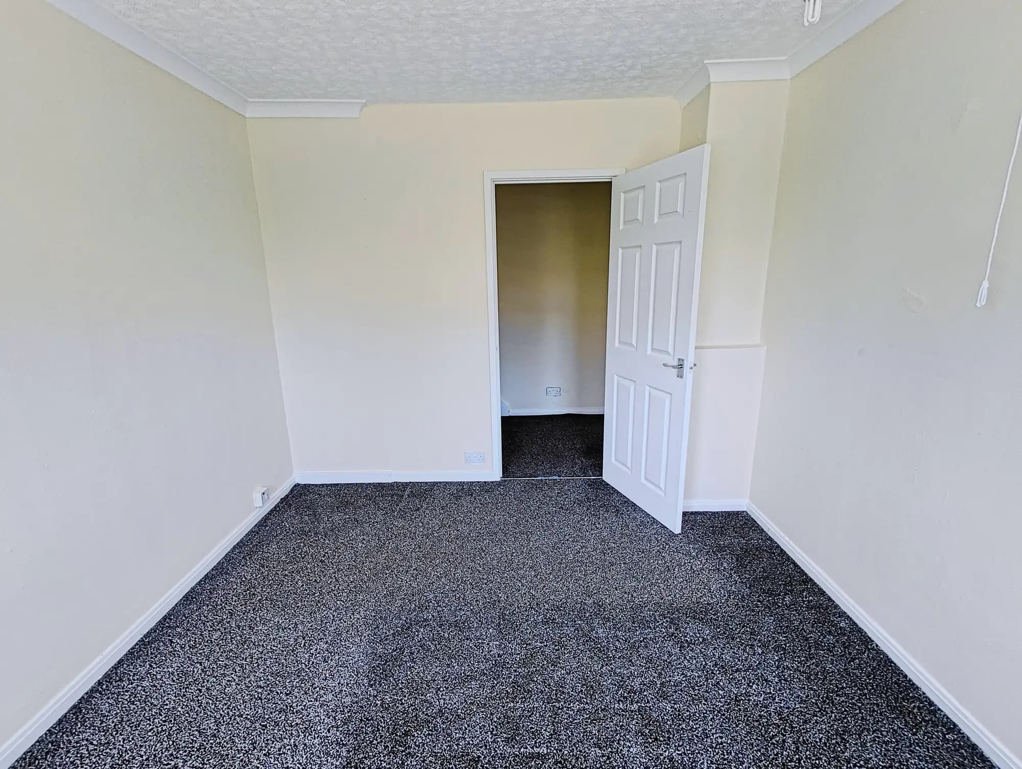 property photo 12 of 26