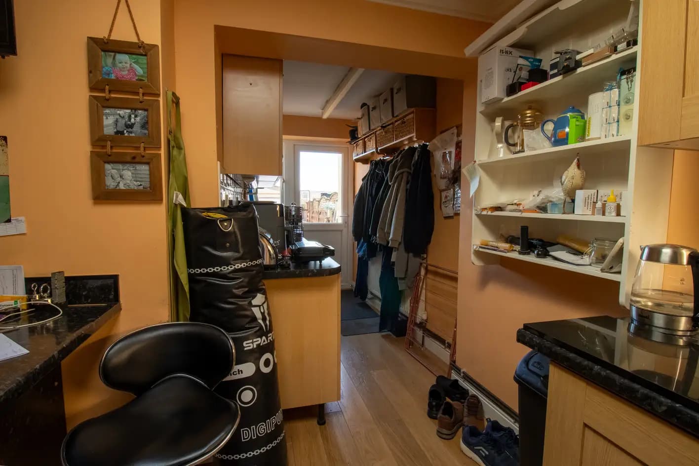 property photo 7 of 17