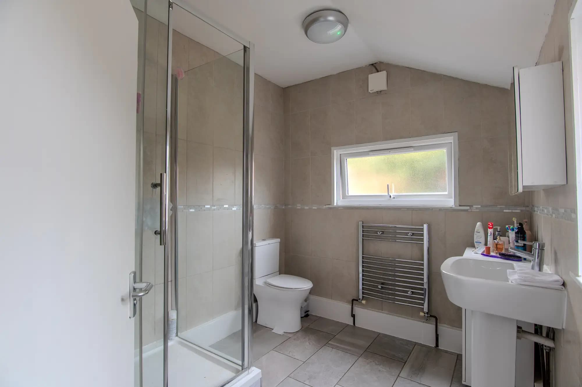 property photo 5 of 22