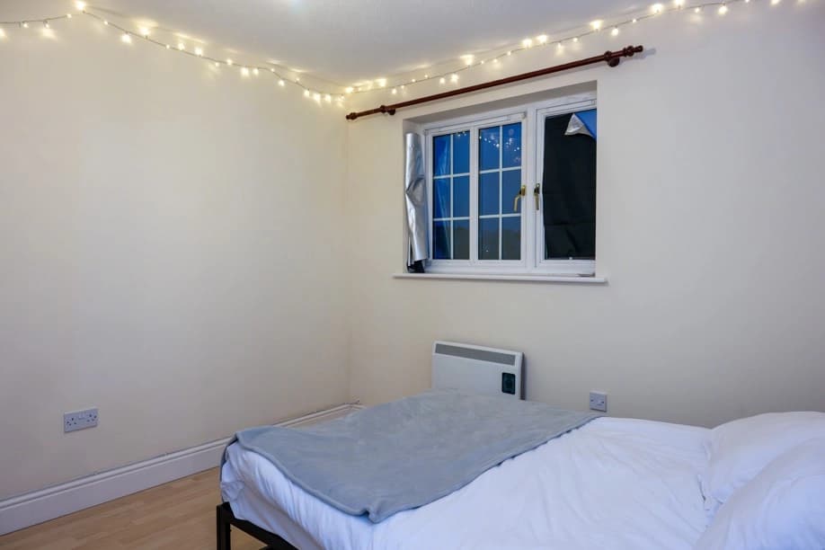 property photo 14 of 17