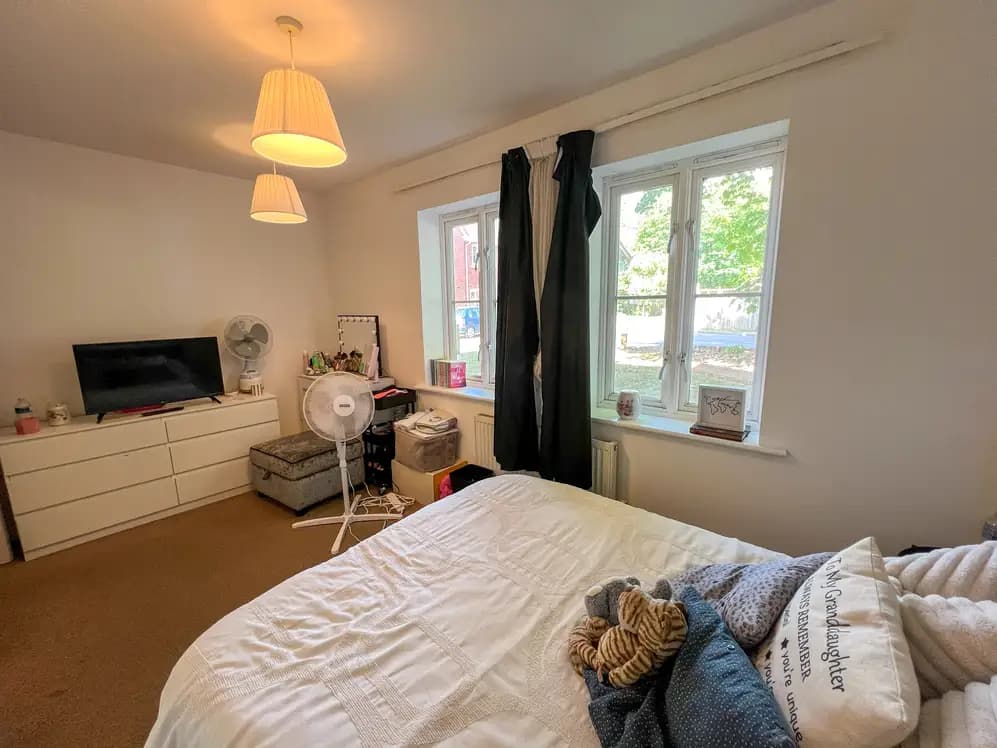 property photo 10 of 14