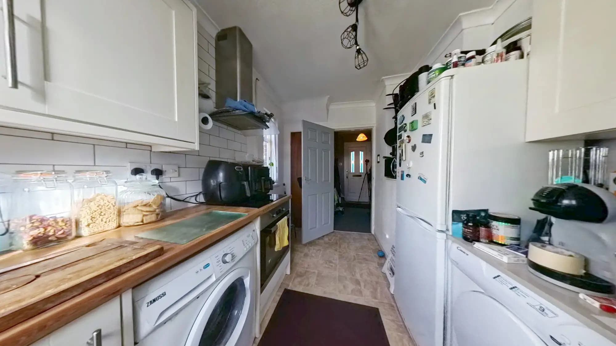 property photo 11 of 17