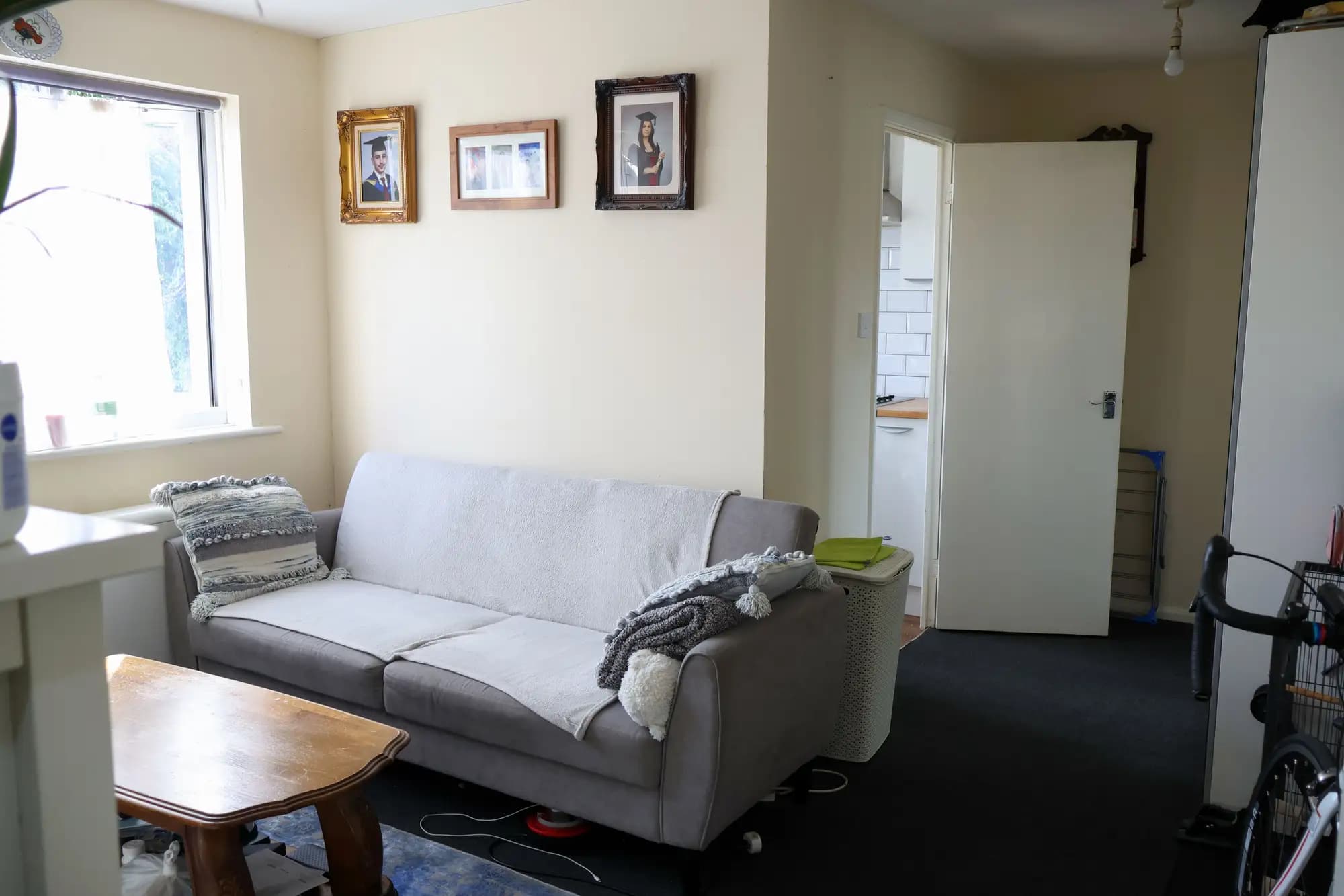 property photo 4 of 16