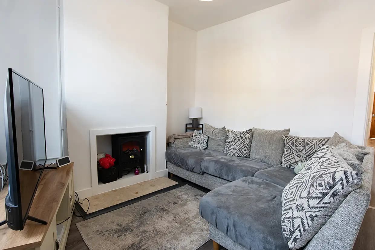 property photo 2 of 27