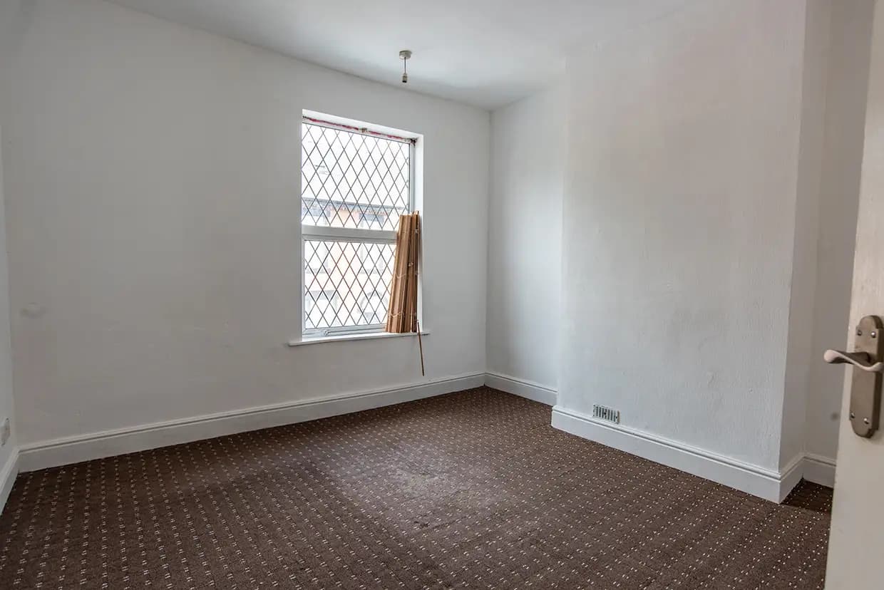 property photo 8 of 24