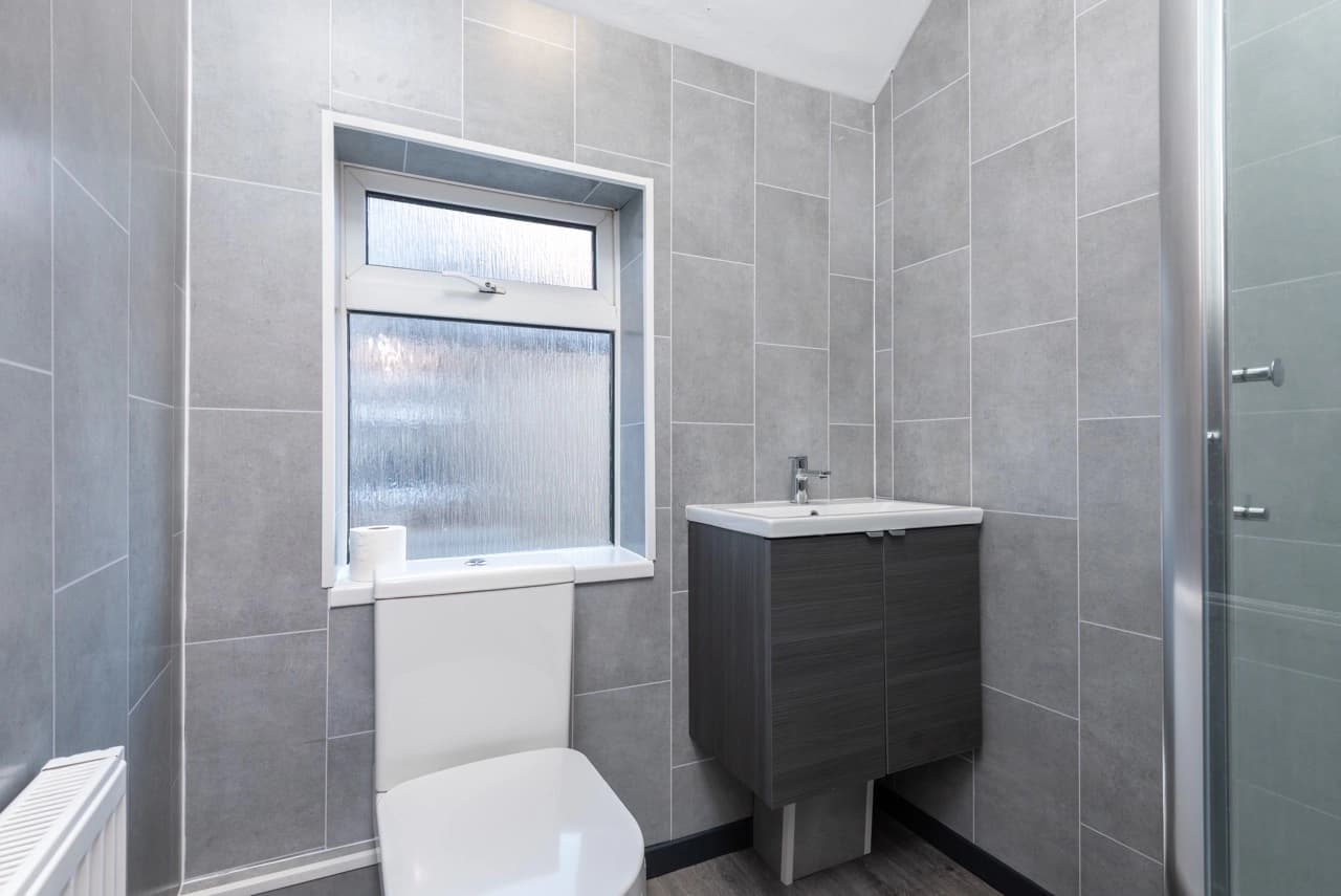 property photo 11 of 40