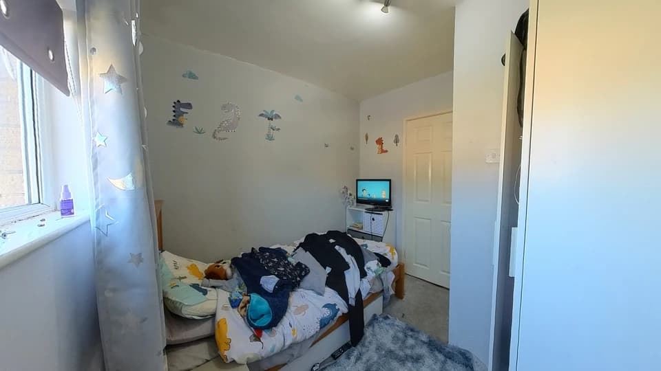 property photo 14 of 19
