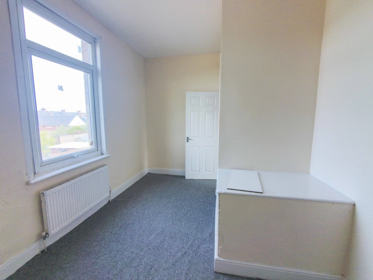 property photo 12 of 14