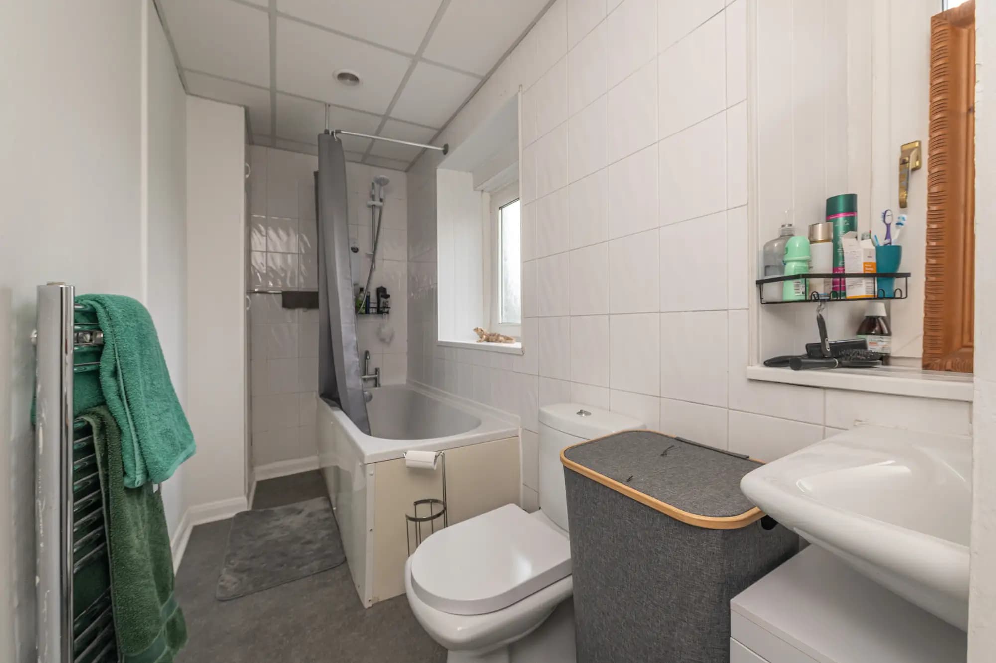 property photo 8 of 17