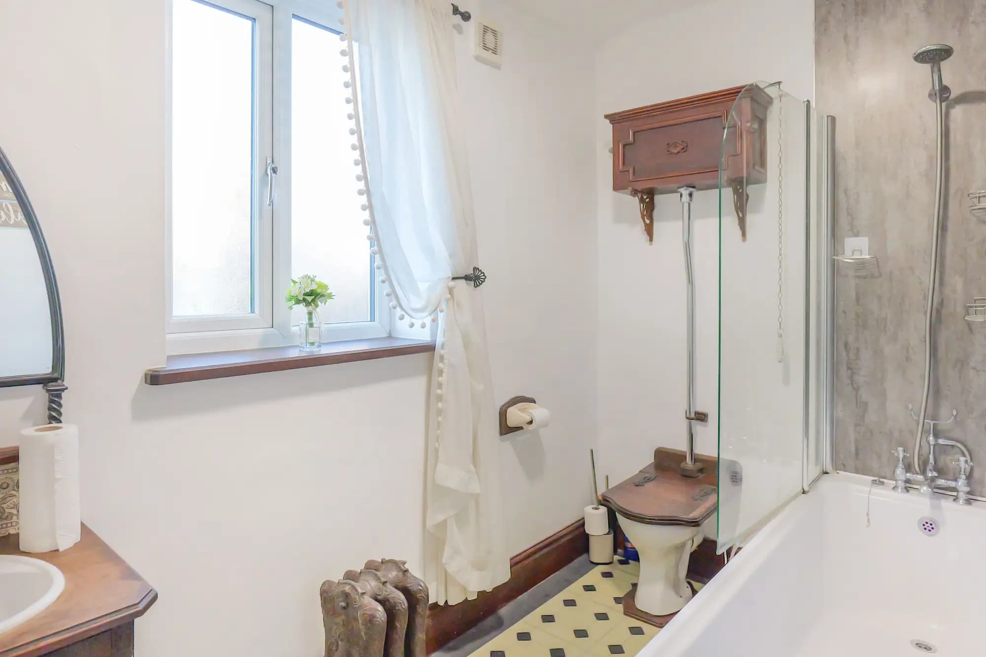 property photo 8 of 16