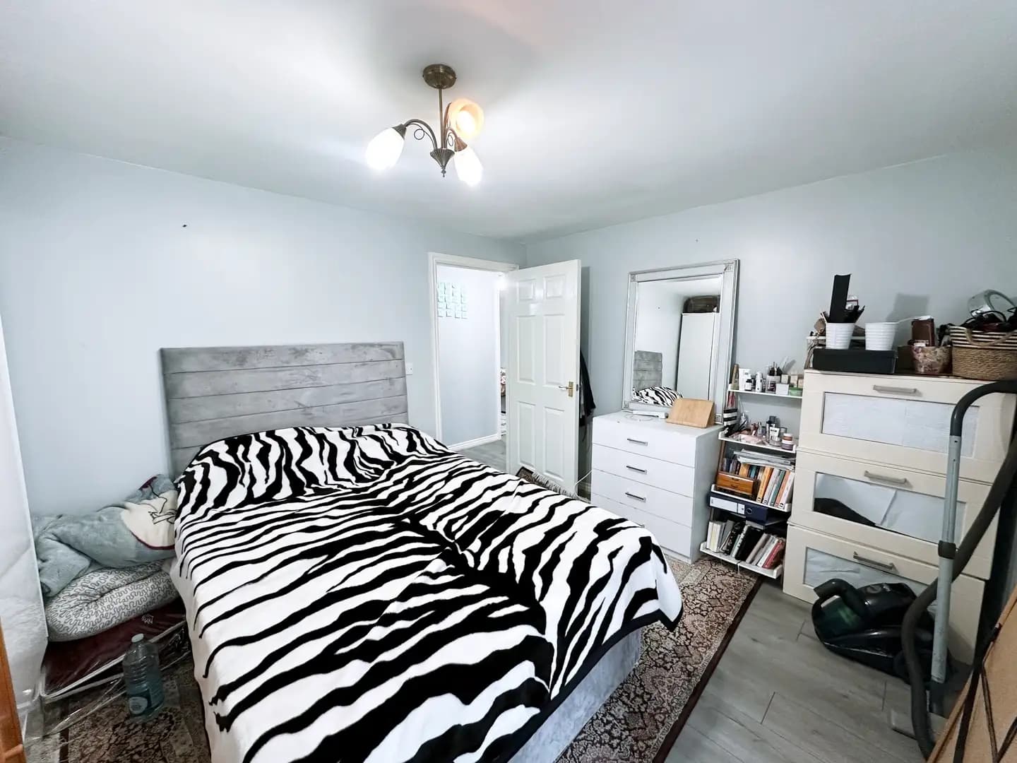 property photo 10 of 22