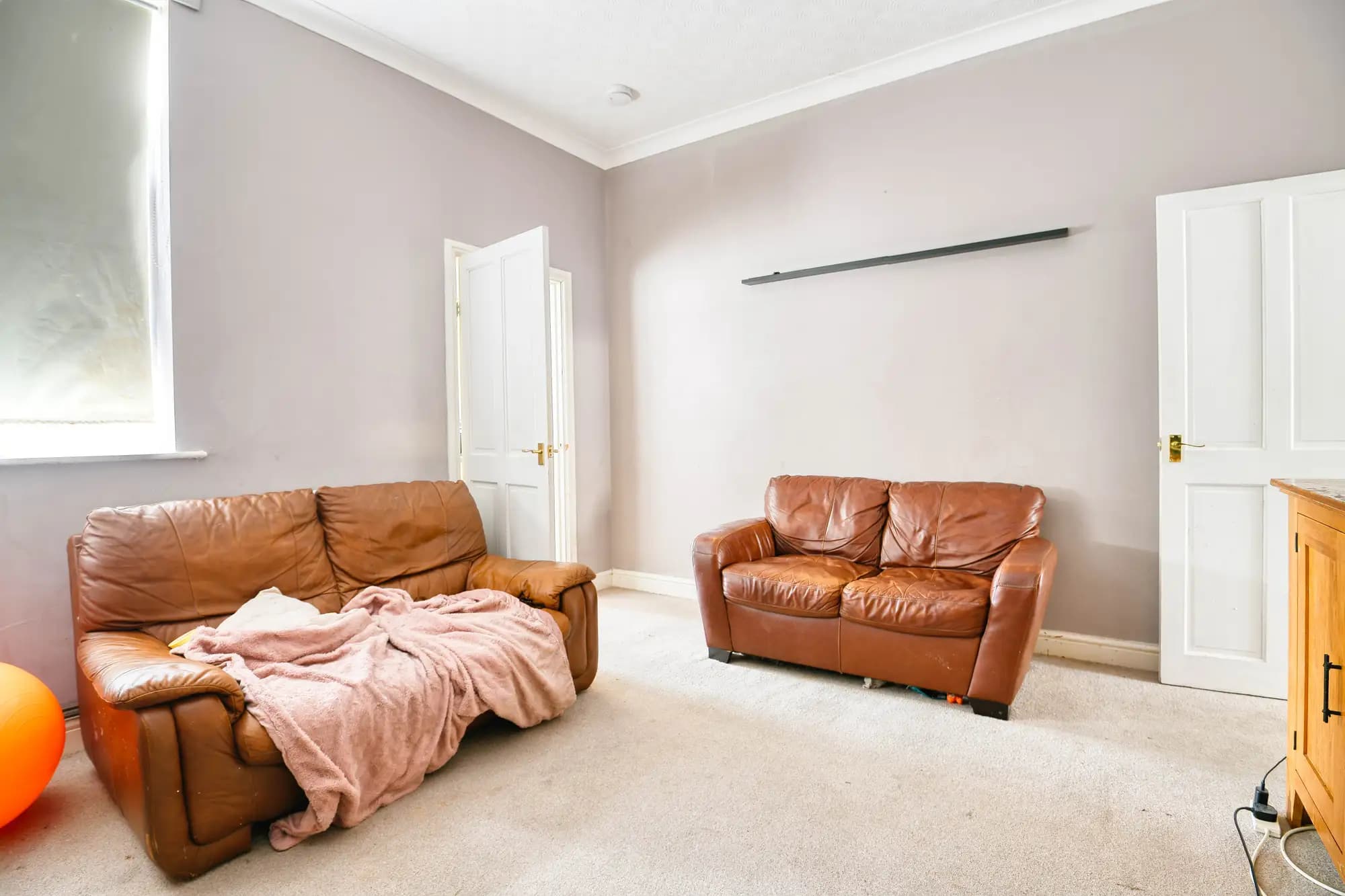 property photo 4 of 30