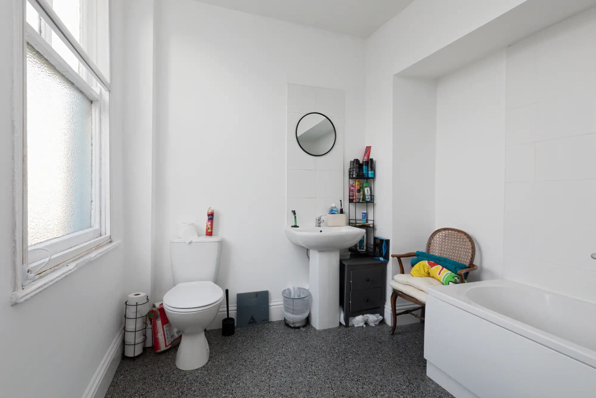 property photo 9 of 23