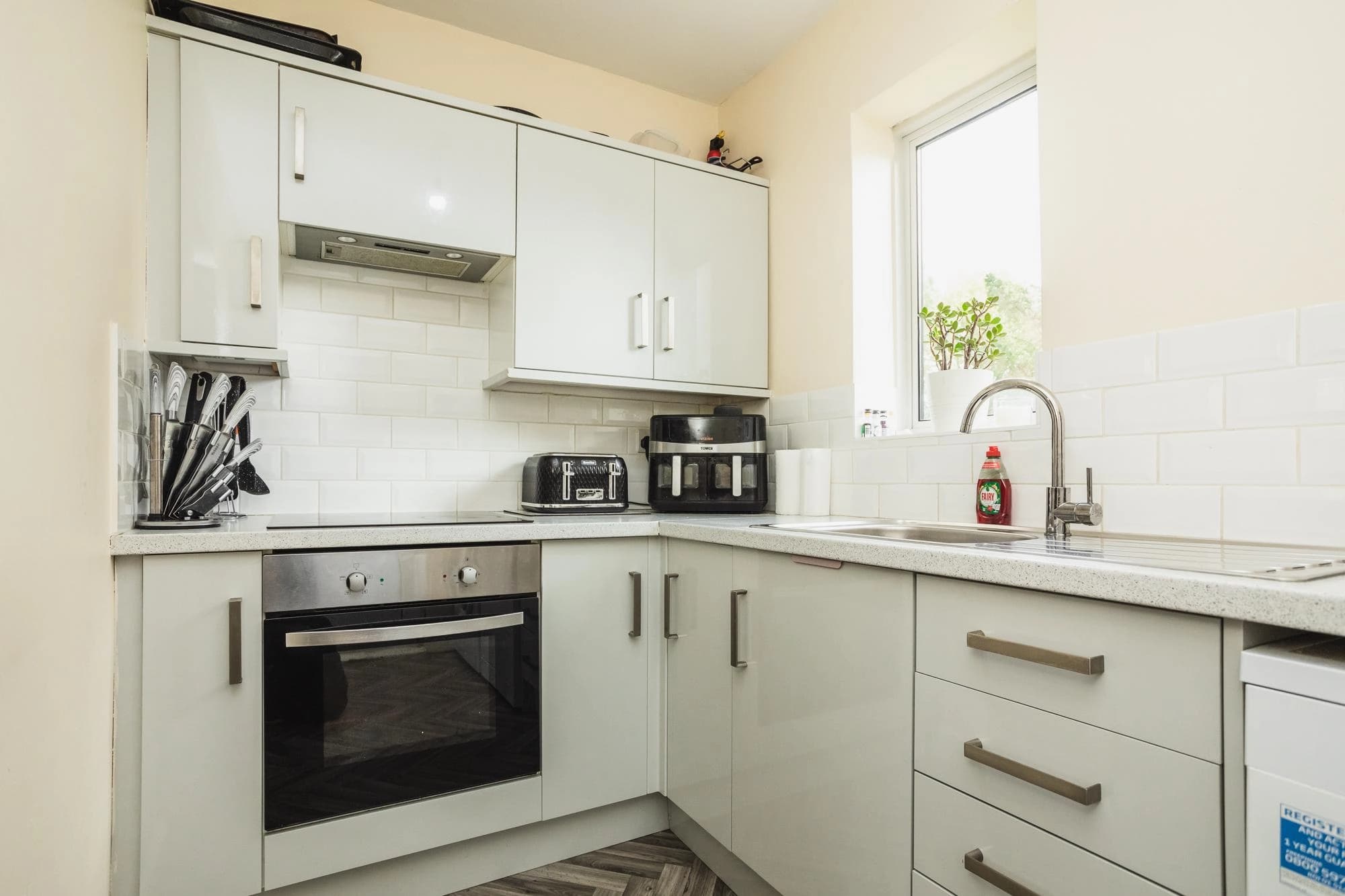property photo 5 of 17