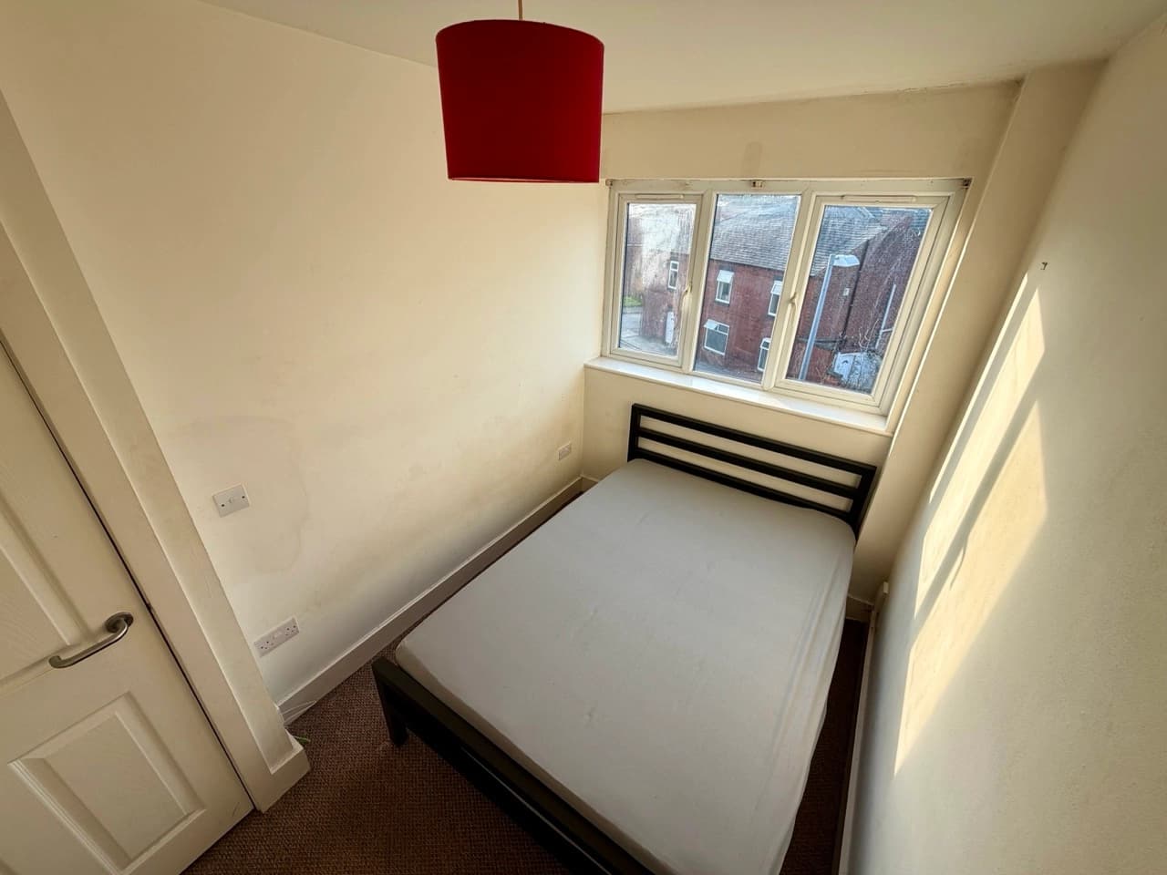 property photo 12 of 18