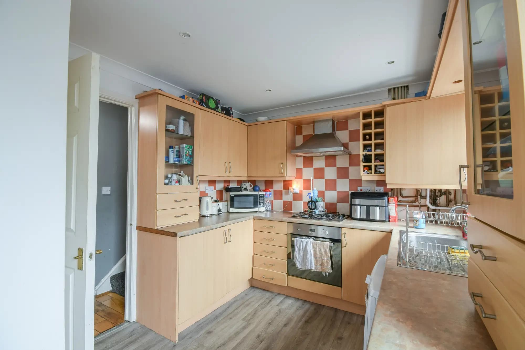 property photo 4 of 17