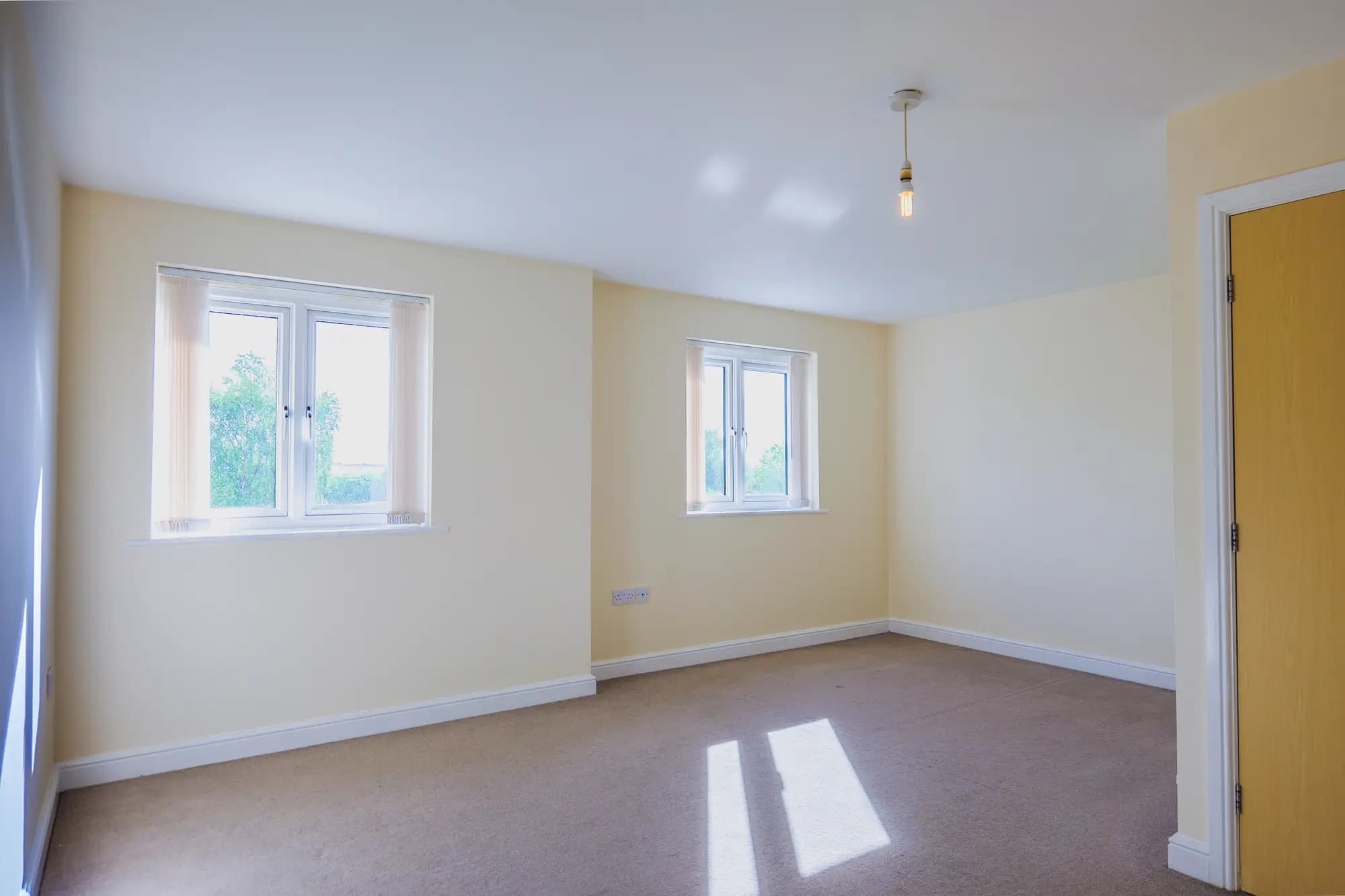 property photo 11 of 25