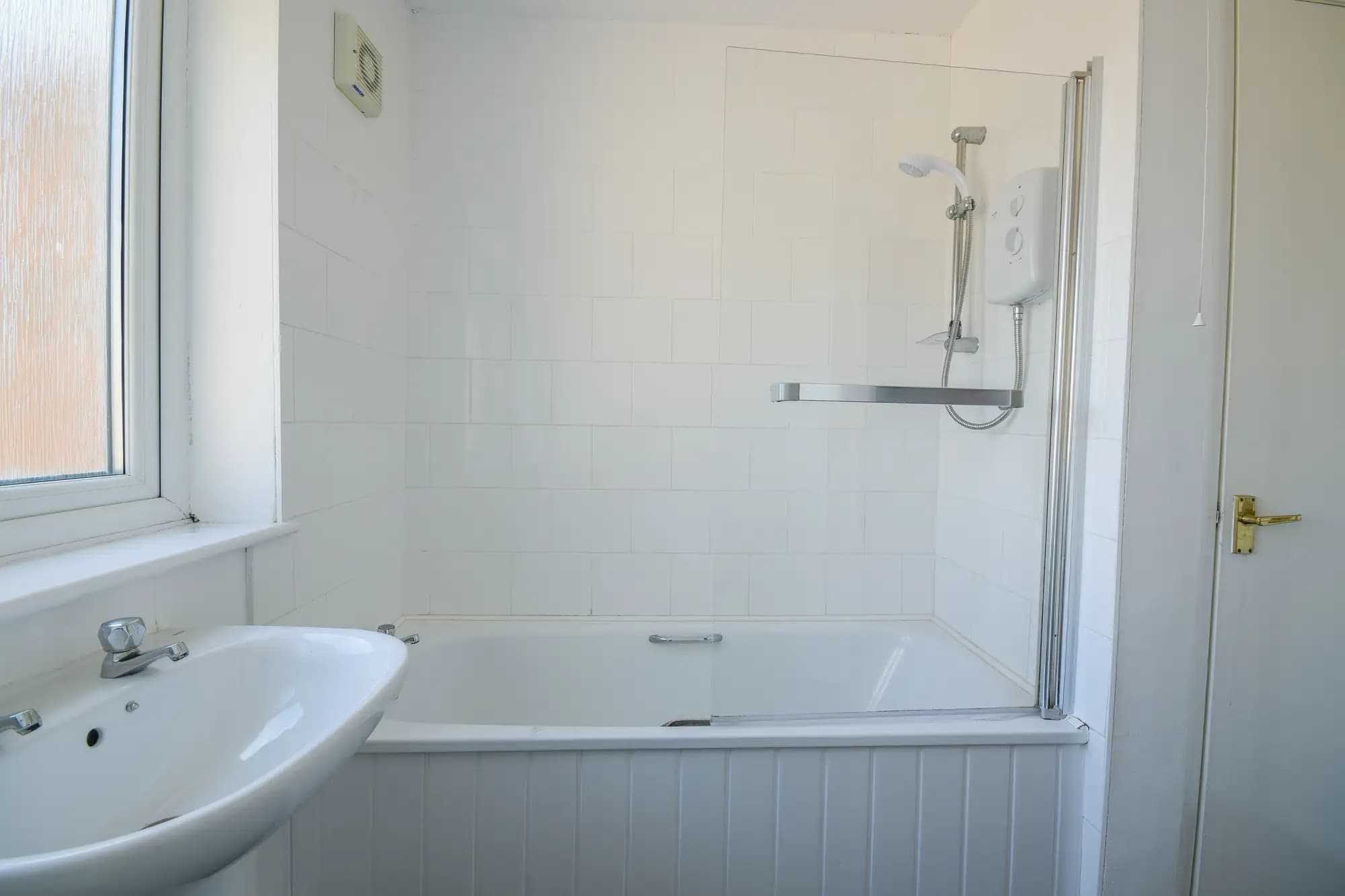 property photo 7 of 21