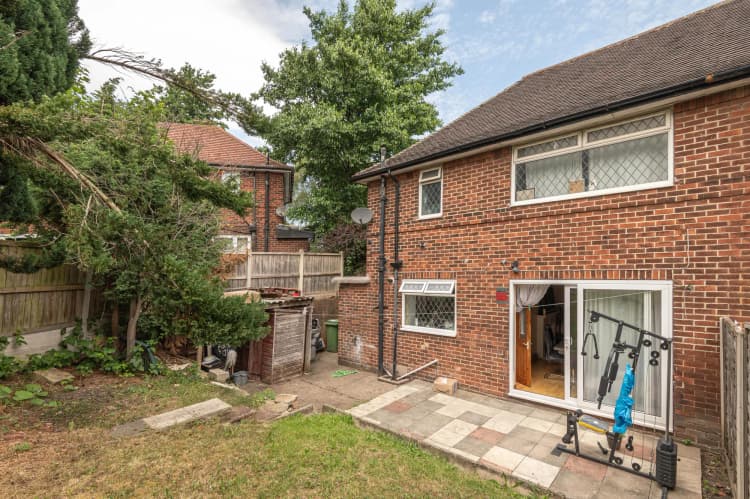 property photo 13 of 18