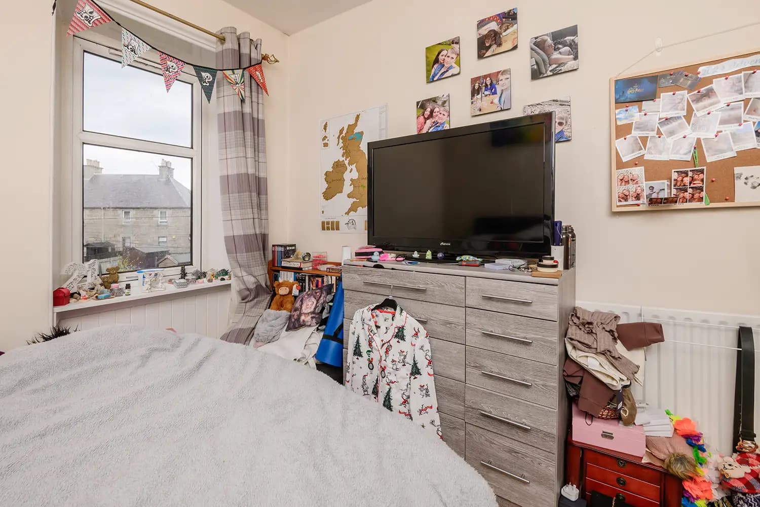 property photo 10 of 19