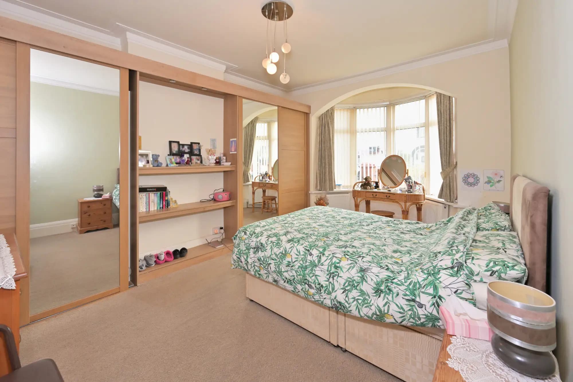 property photo 6 of 16