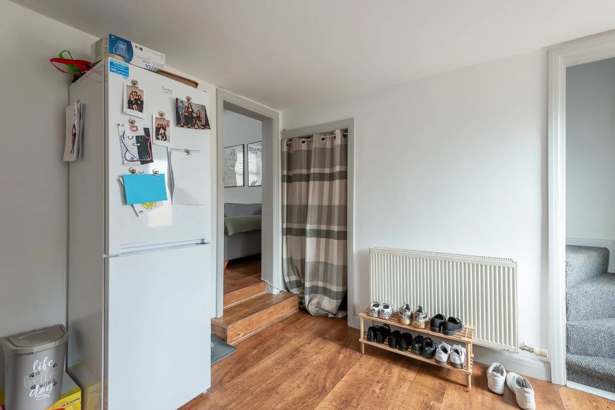 property photo 11 of 30