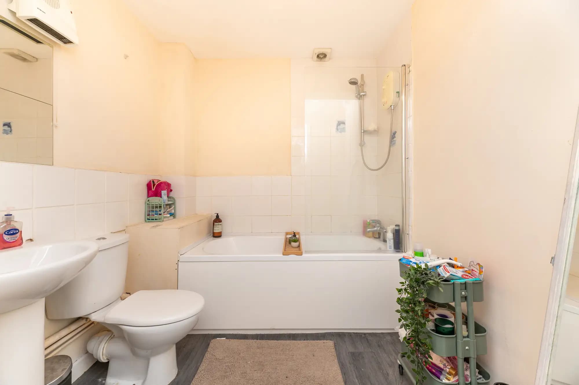 property photo 9 of 28