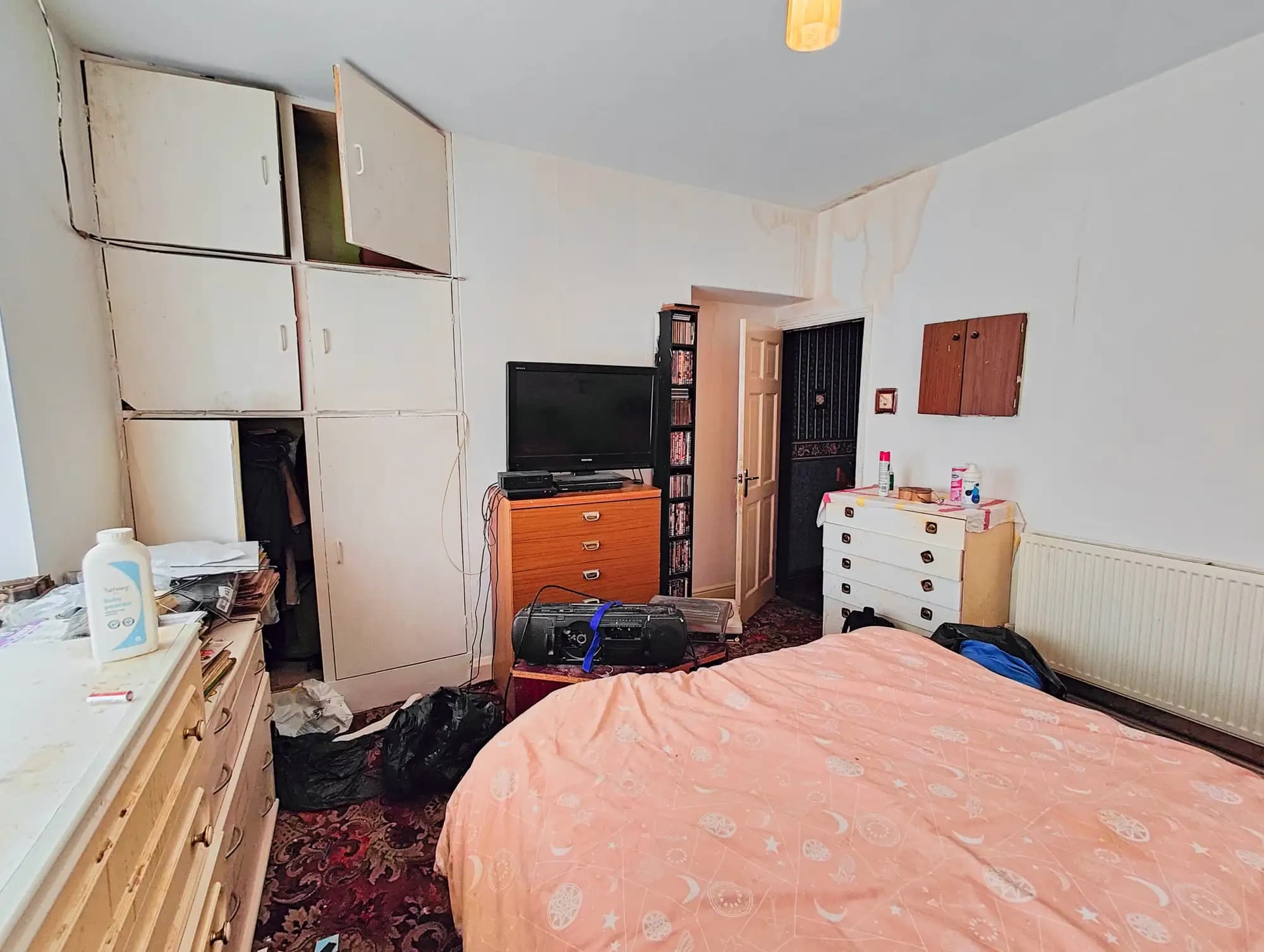 property photo 11 of 17