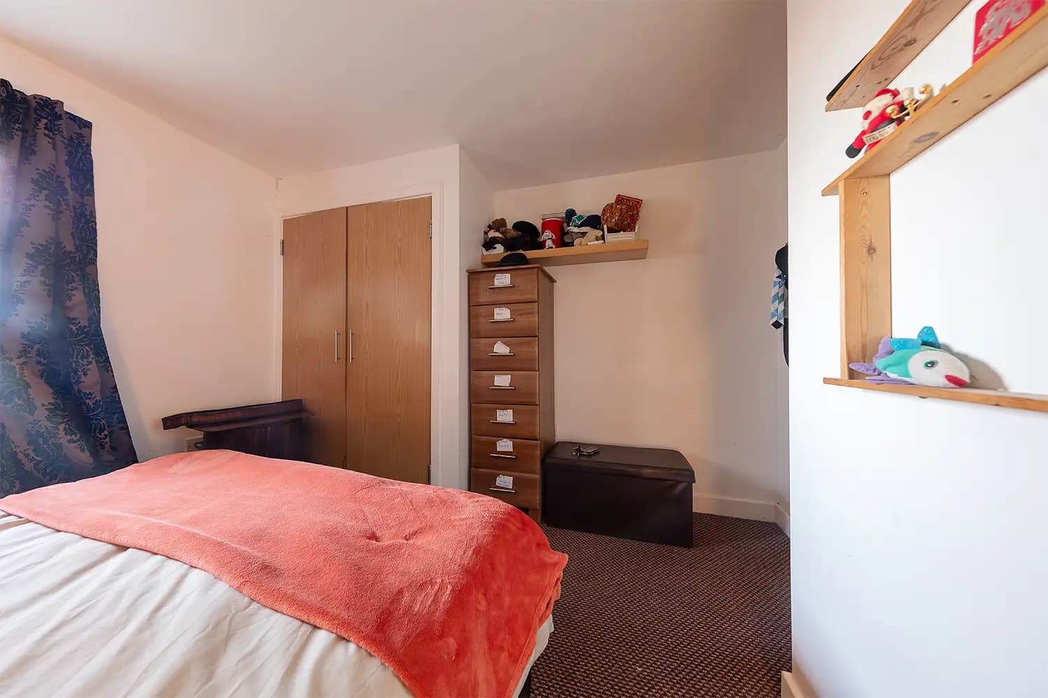 property photo 11 of 15