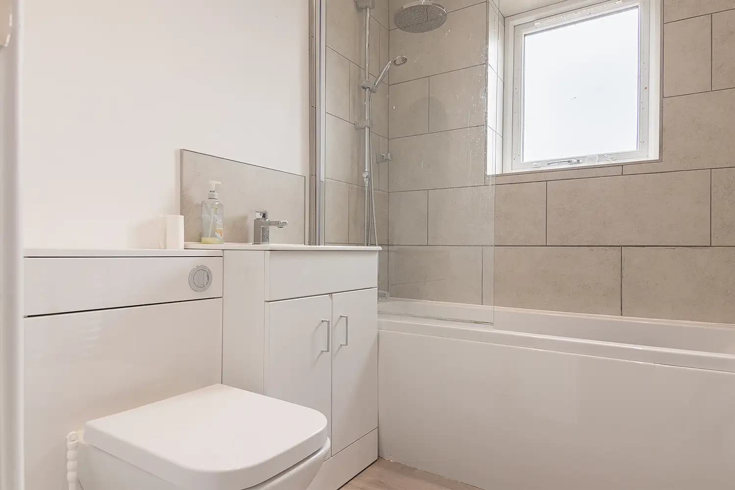property photo 11 of 31
