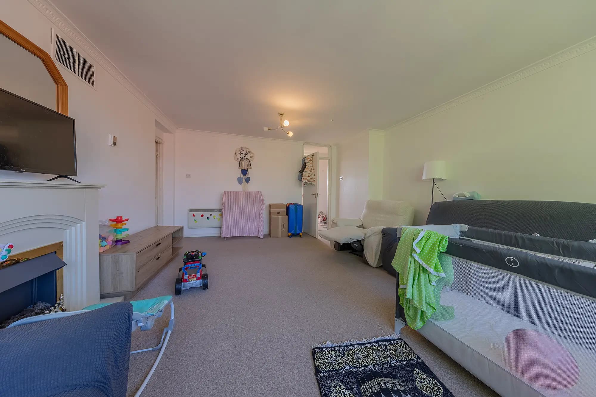 property photo 4 of 16