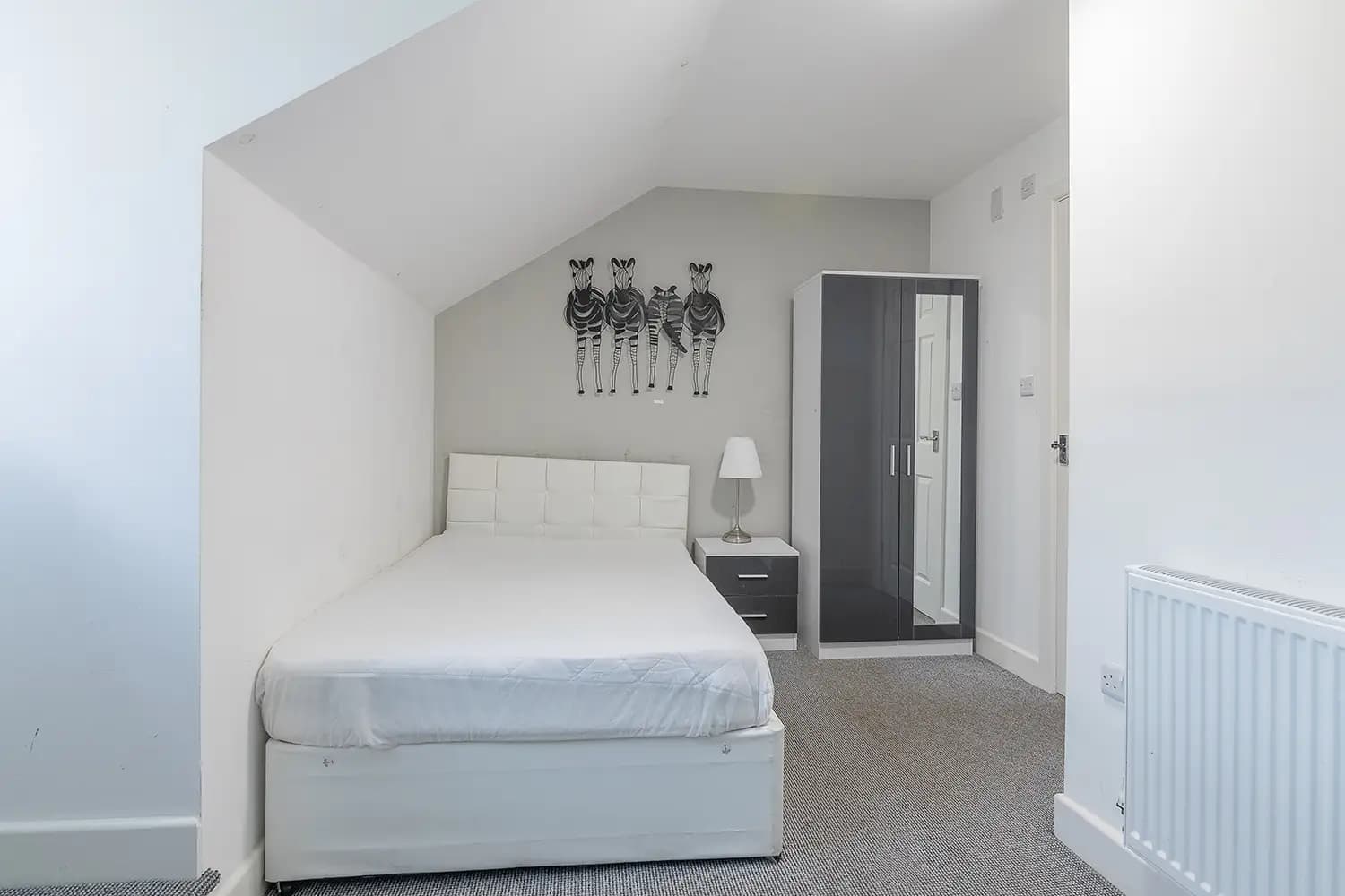 property photo 23 of 35