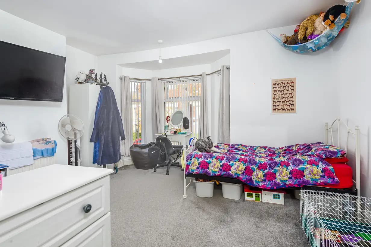 property photo 12 of 25