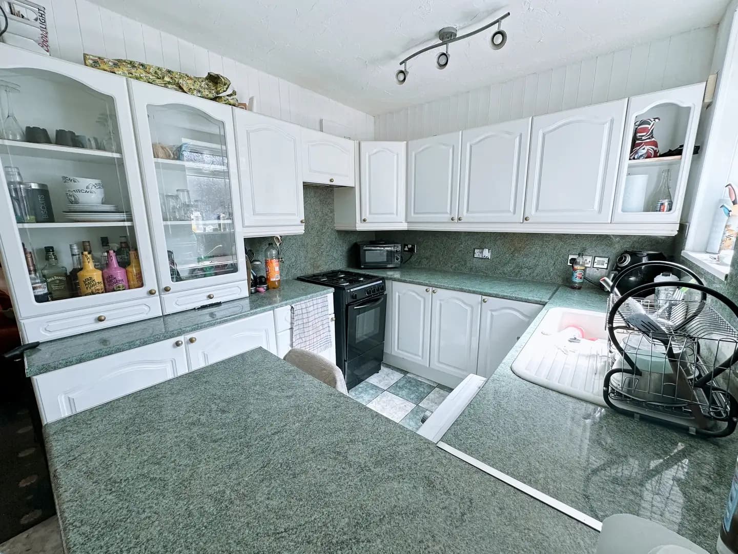 property photo 6 of 21
