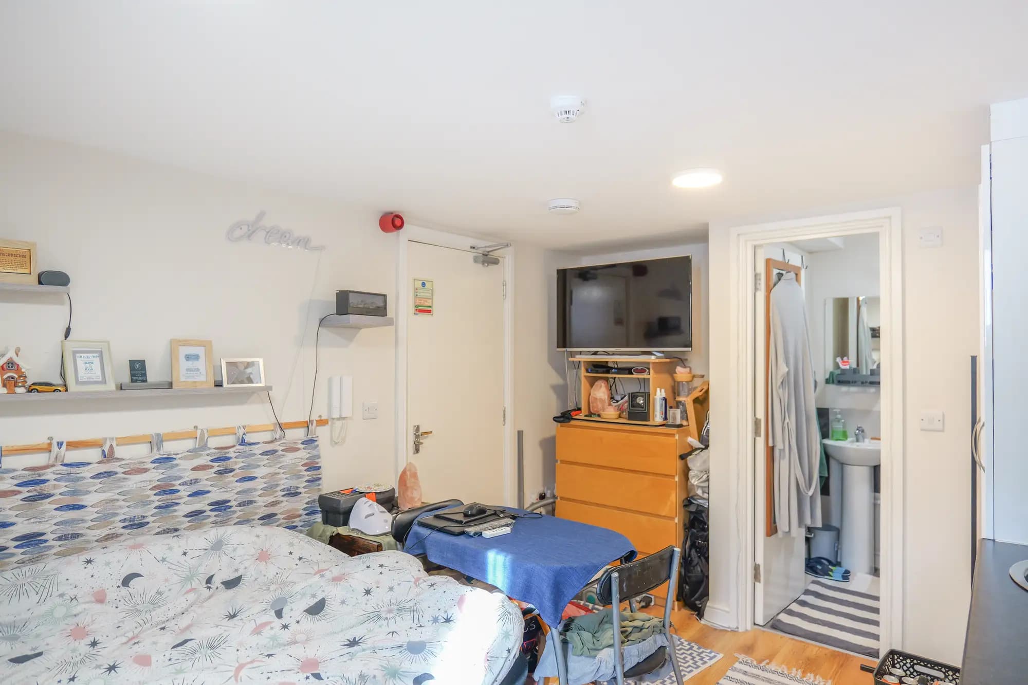 property photo 15 of 30
