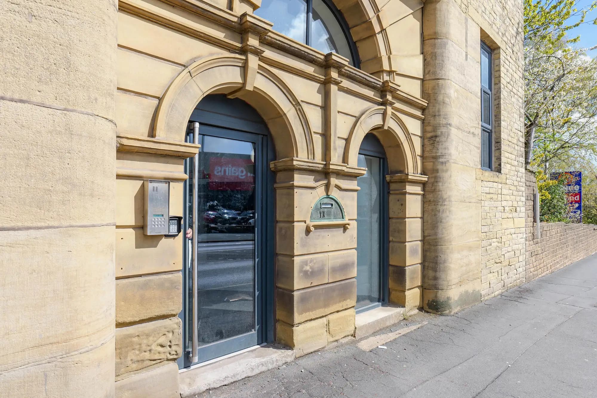 property photo 17 of 20