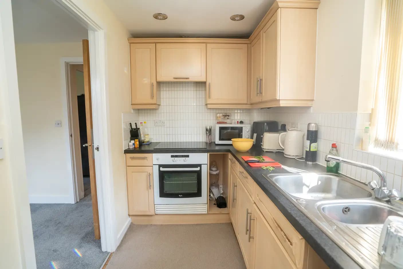 property photo 5 of 18