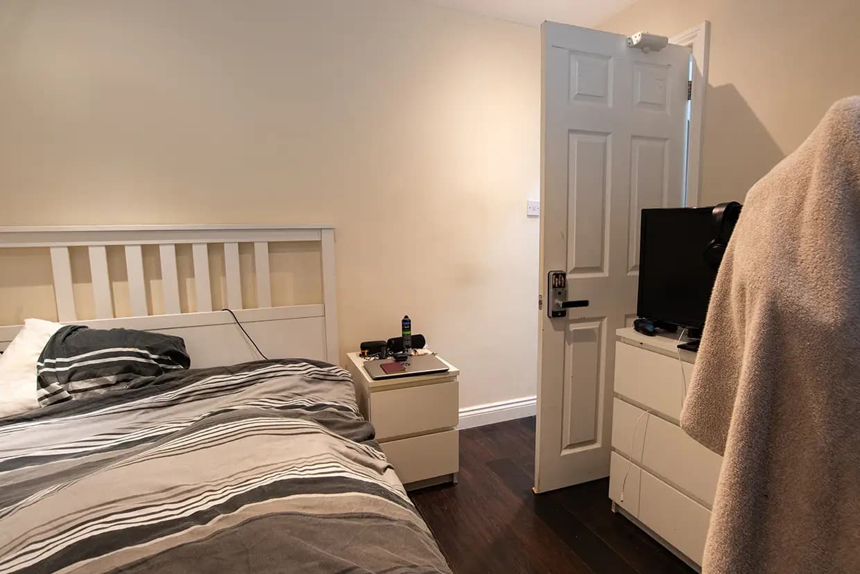 property photo 18 of 28
