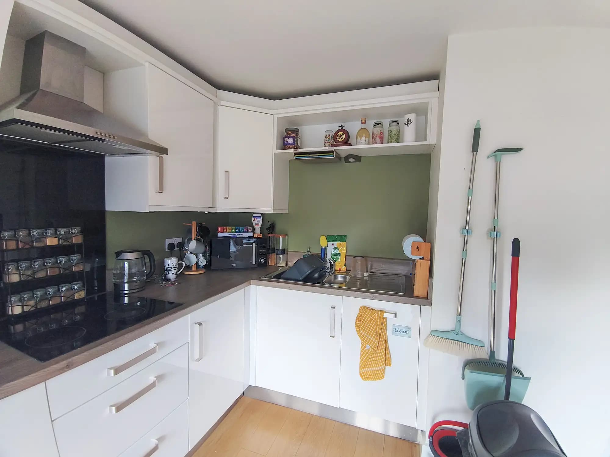 property photo 5 of 15