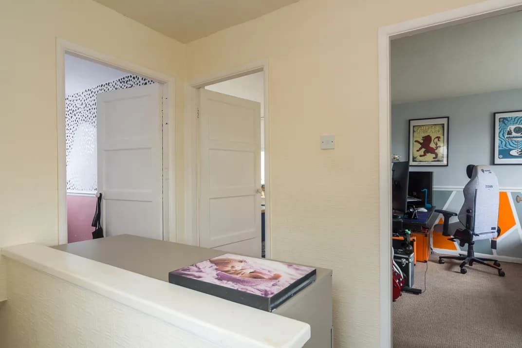 property photo 21 of 28