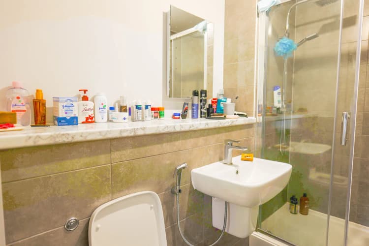 property photo 6 of 22