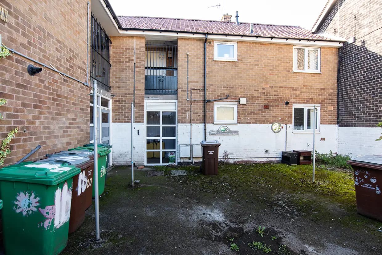 property photo 15 of 17