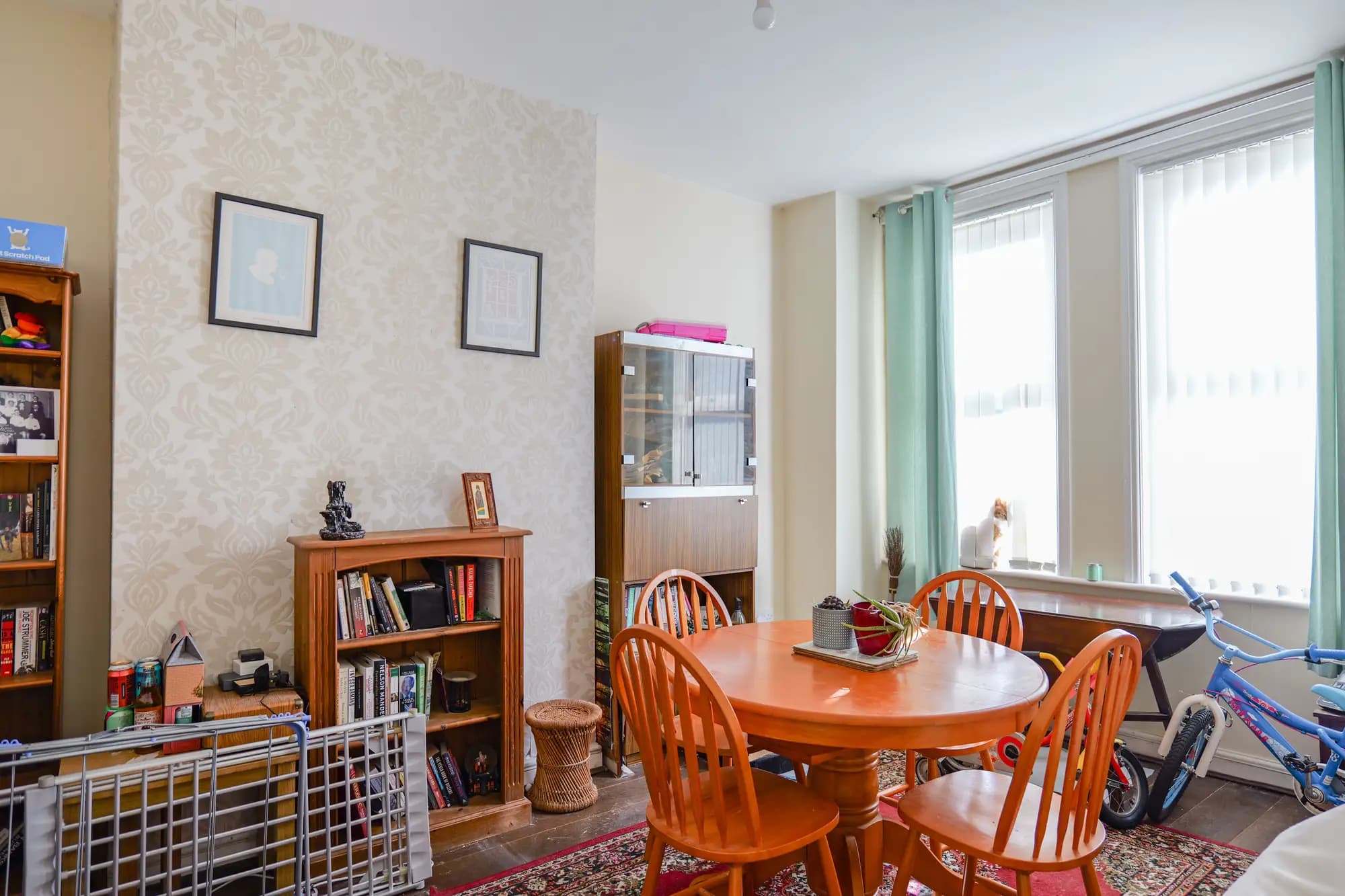 property photo 6 of 33