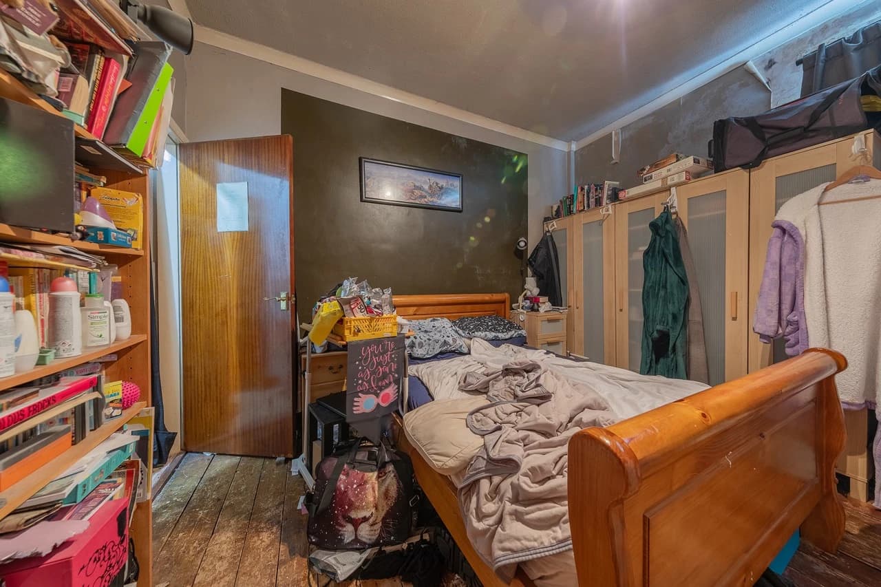 property photo 10 of 19
