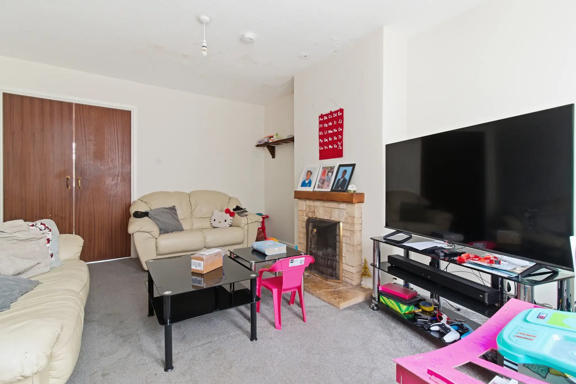 property photo 4 of 24