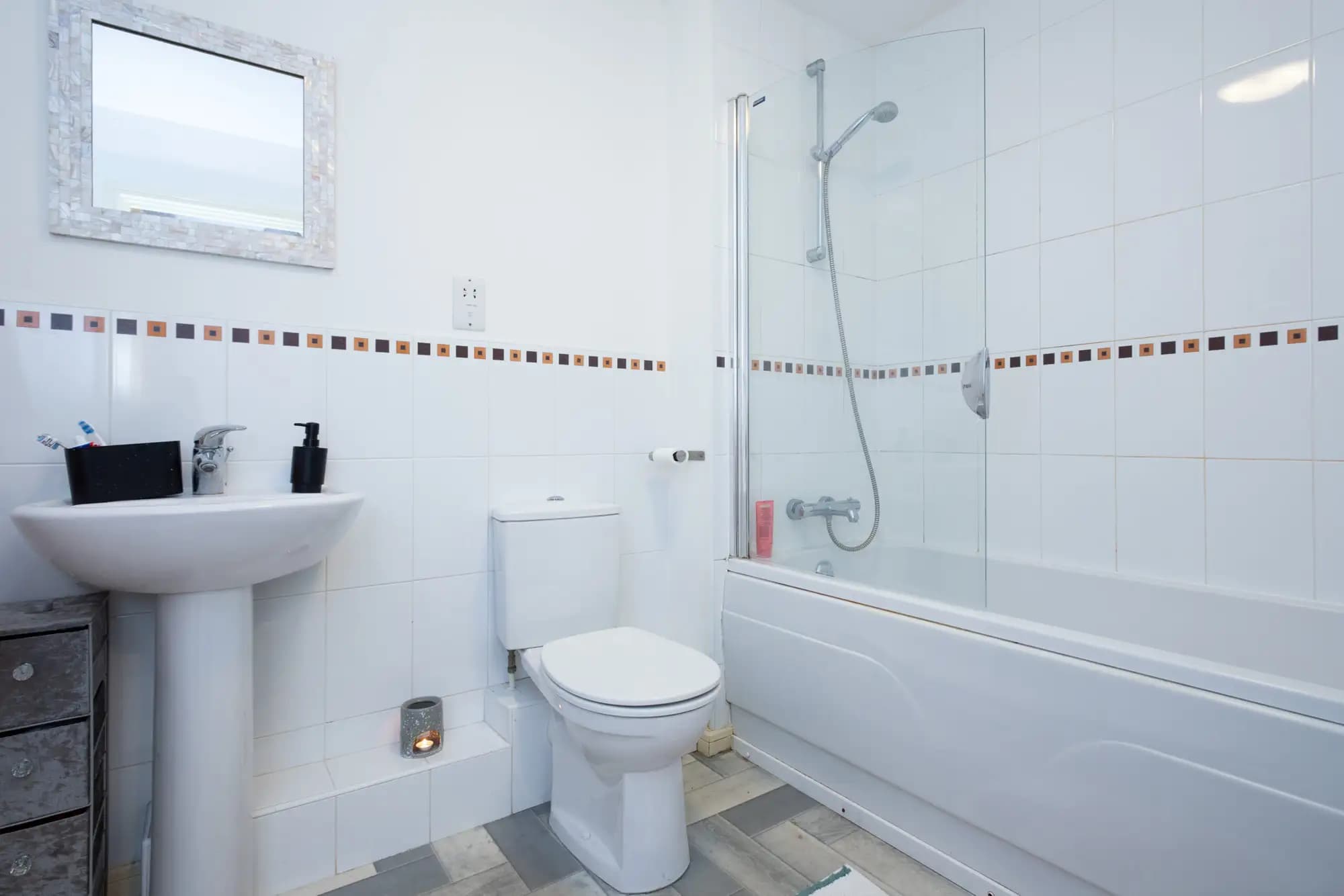 property photo 12 of 25